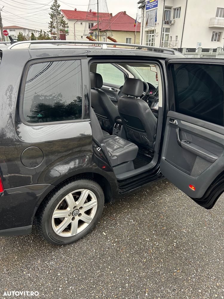 Volkswagen Touran - 3
