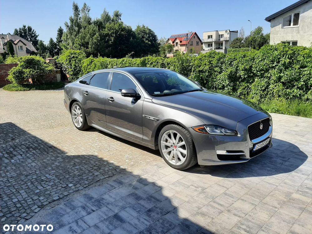 Jaguar XJ 3.0 V6 Kompressor AWD R-Sport - 1