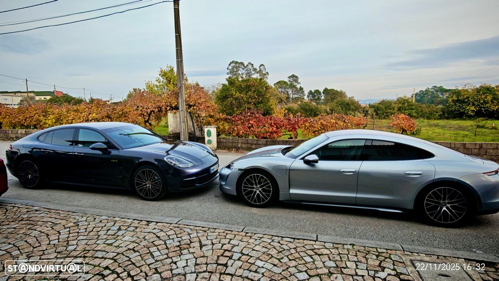 Porsche Panamera 4 E-Hybrid - 34