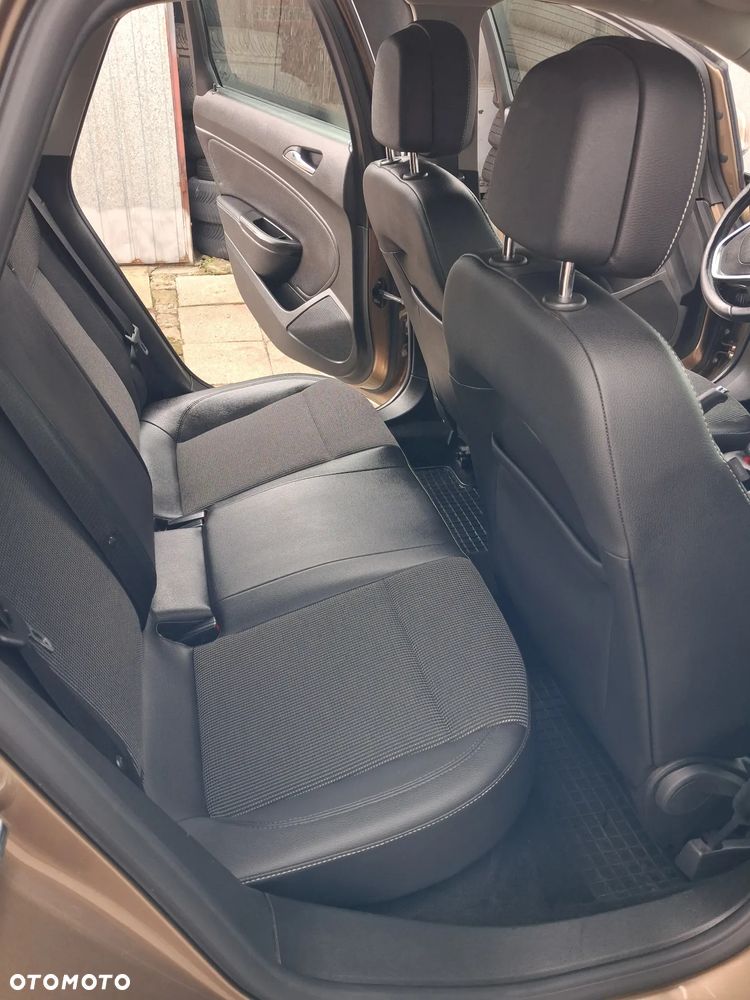 Opel Astra - 14