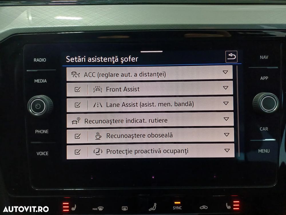 Volkswagen Passat Variant 2.0 TDI DSG Comfortline - 26