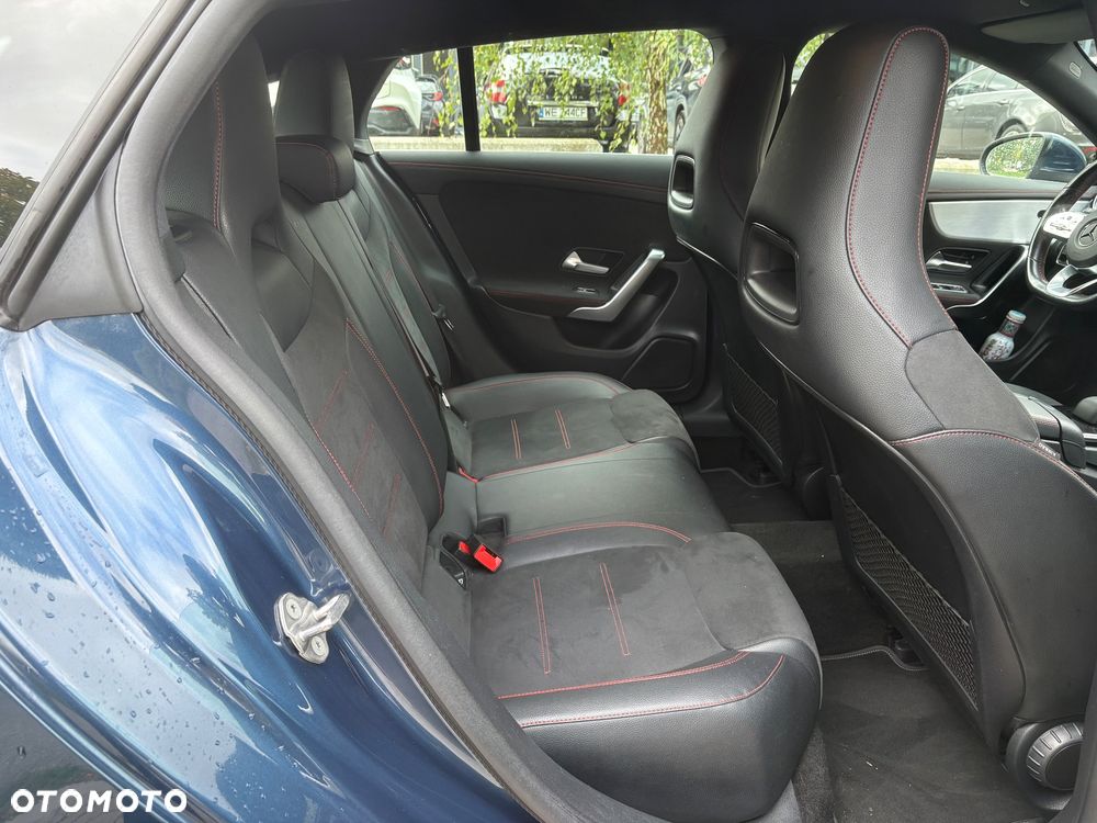 Mercedes-Benz CLA 200 d AMG Line 8G-DCT - 17