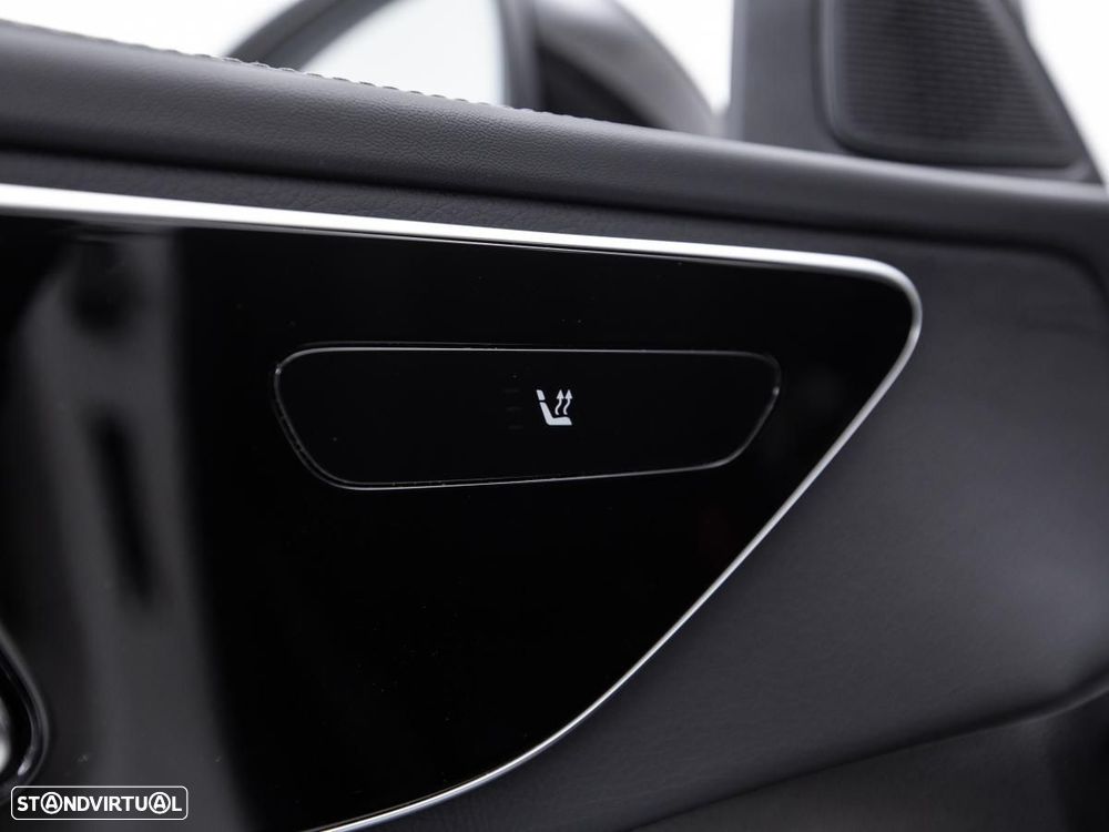 Mercedes-Benz C 300 e T 9G-TRONIC AMG Line — fotografia 15