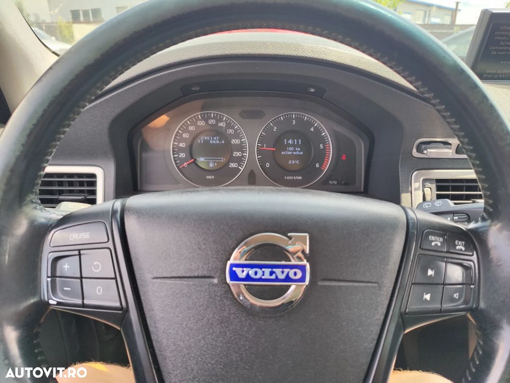 Volvo V70 2.0D - 4