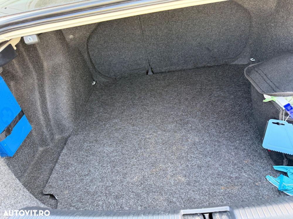 Volkswagen Jetta 1.2 TSI Trendline - 7