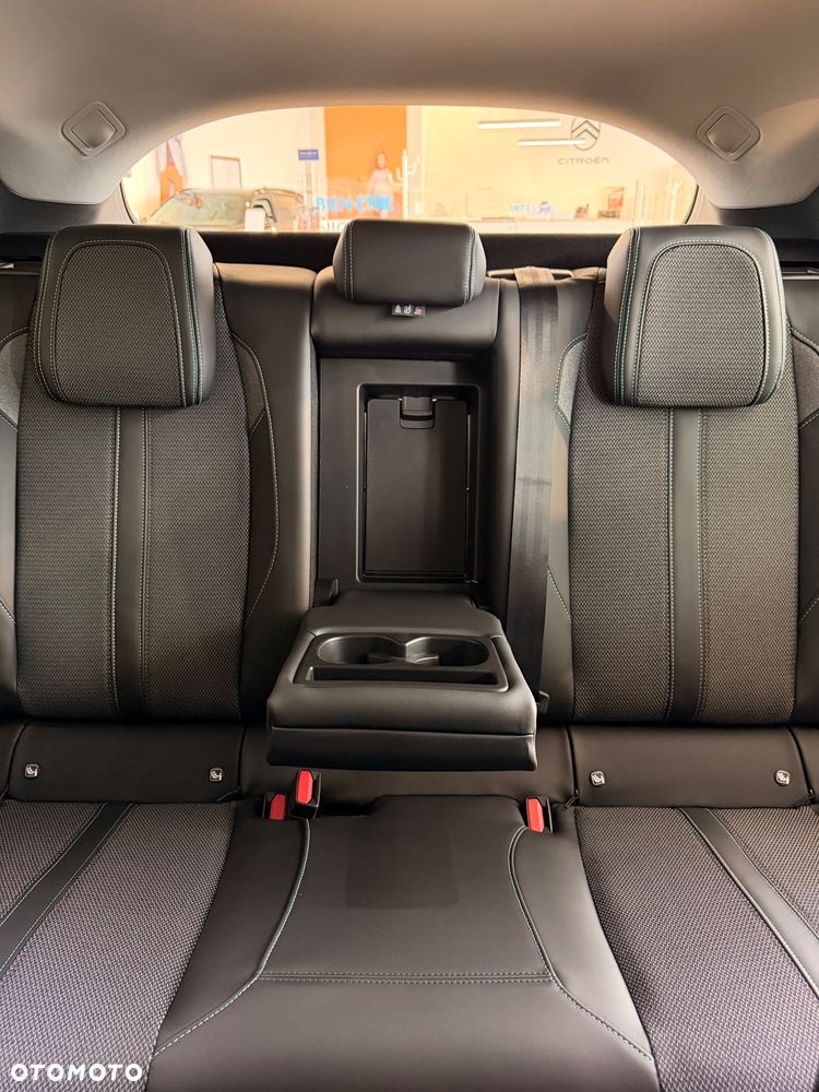 Peugeot 408 - 20