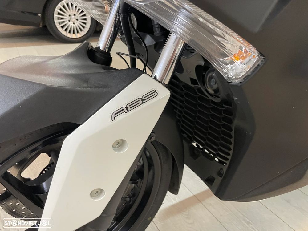 Yamaha X-Max X-MAX 300 - 11