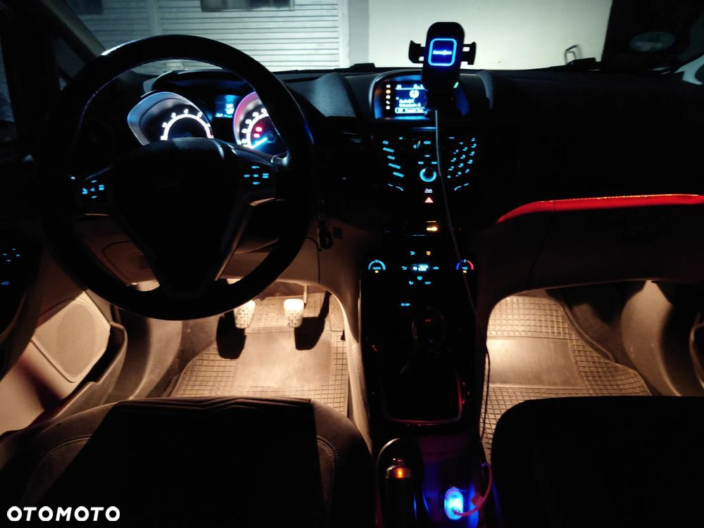 Ford Fiesta 1.0 EcoBoost Start-Stop SYNC Edition - 11