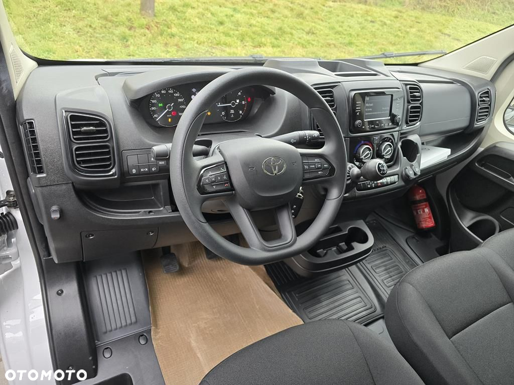 Toyota Proace Max - 9