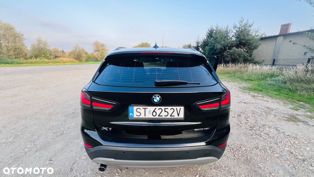 BMW X1 sDrive18i - 16