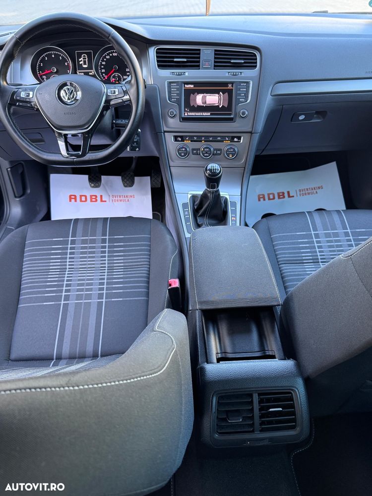 Volkswagen Golf - 14