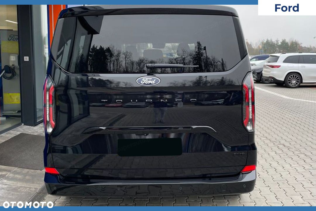 Ford Tourneo Custom - 4