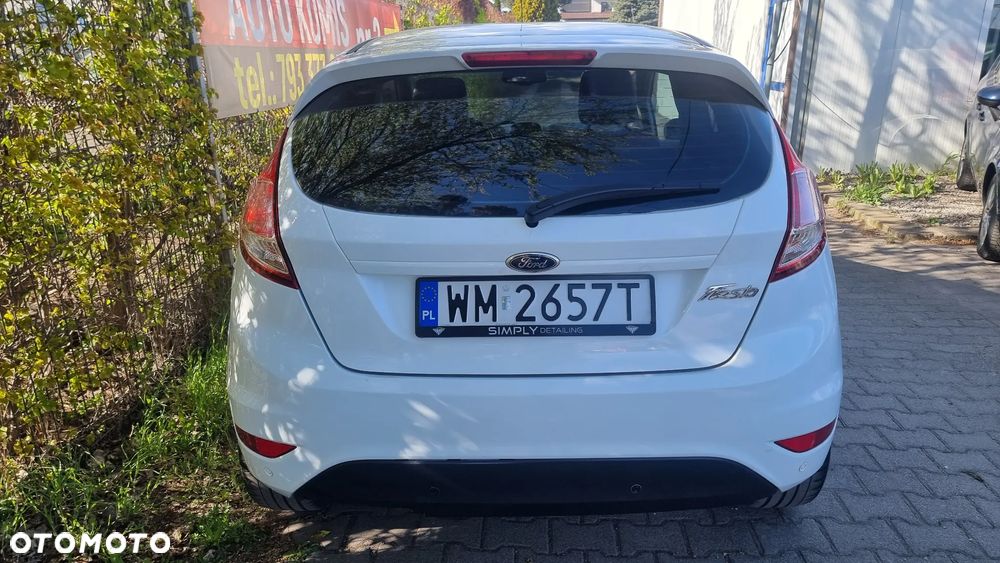 Ford Fiesta 1.5 TDCi Ambiente - 24