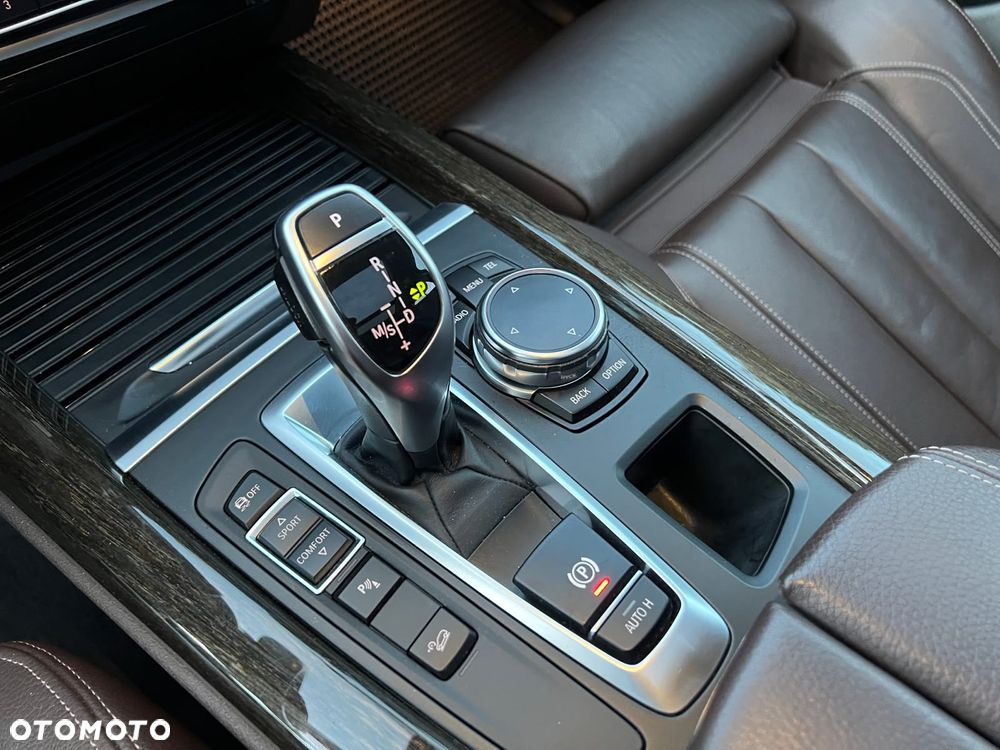 BMW X5 xDrive25d - 24