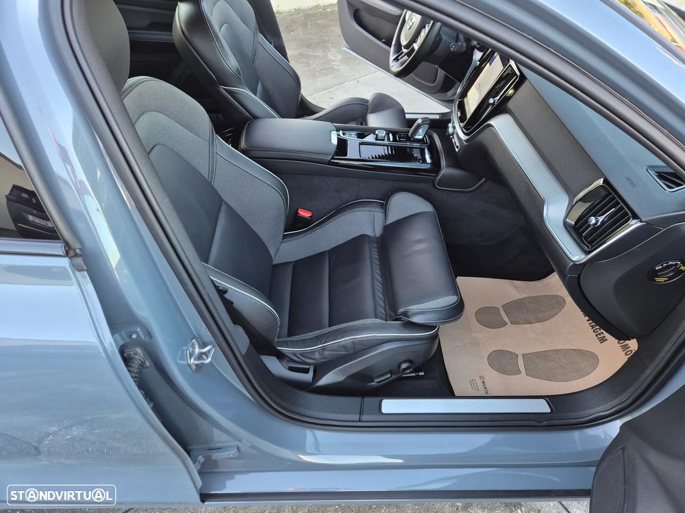 Volvo V60 2.0 T6 AWD TE R-Design - 37