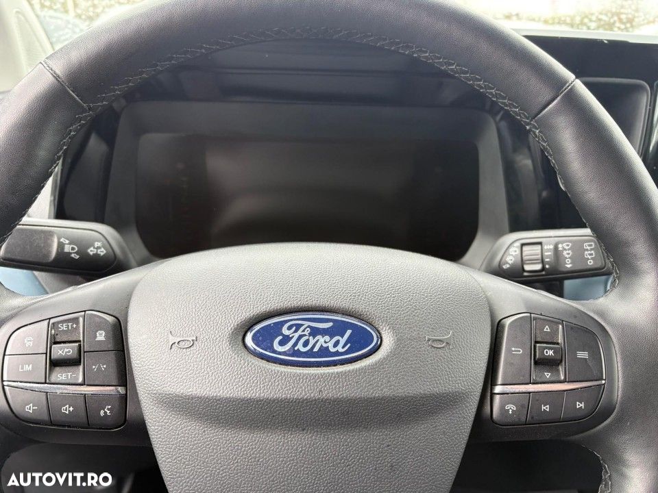 Ford Tourneo Courier - 11