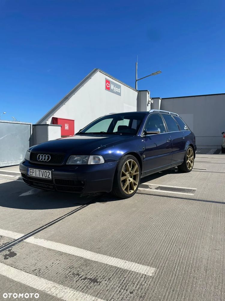 Audi A4 - 1