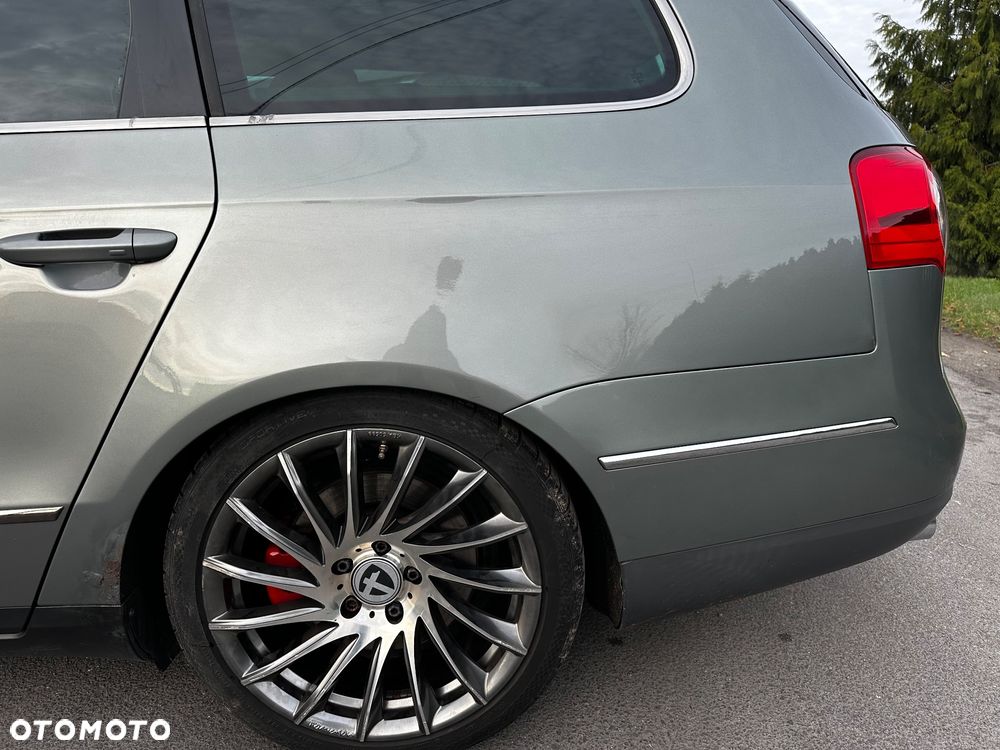 Volkswagen Passat Variant 3.2 V6 FSI 4Mot Highline DSG - 13