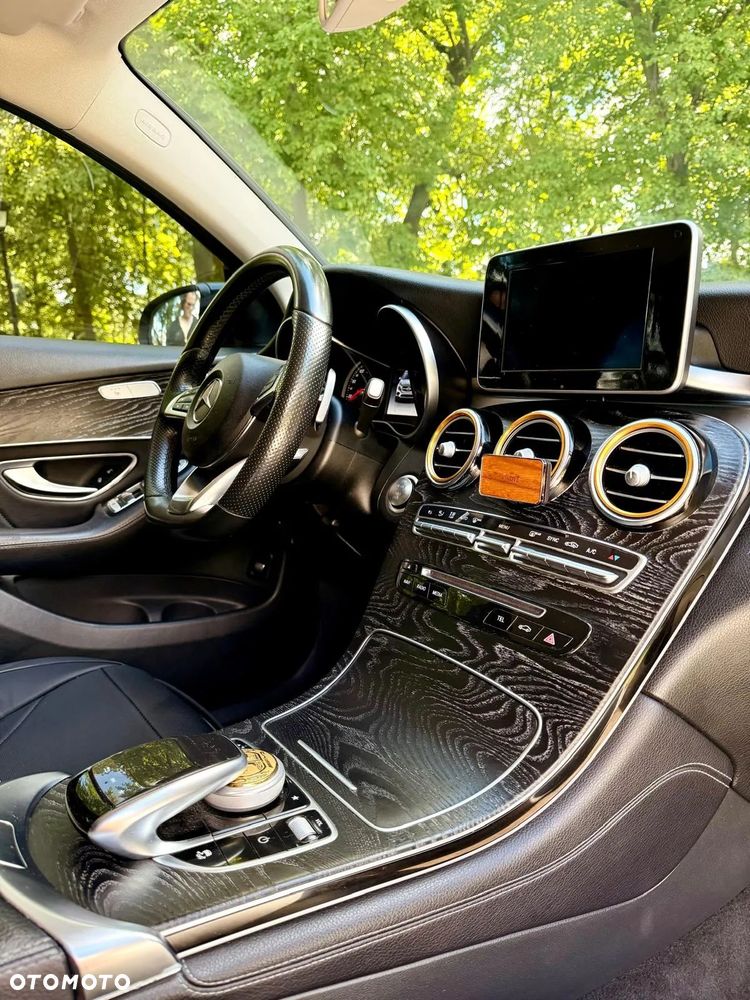 Mercedes-Benz GLC - 10
