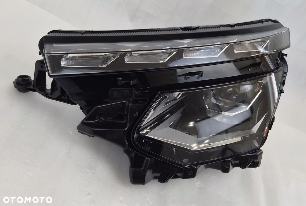 LAMPA LEWA SKODA KAMIQ ,,CRYSTAL LIGHTING,, LIFT 2023- 655941015C - 16