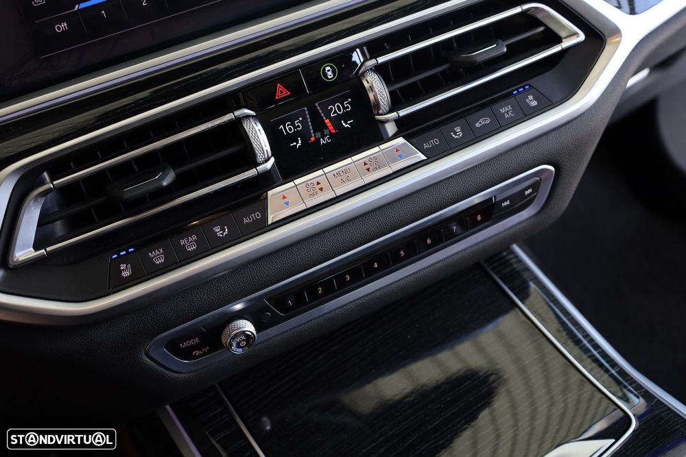 BMW X7 M50d - 52