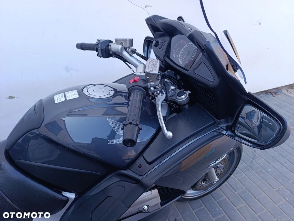 Honda ST - 30