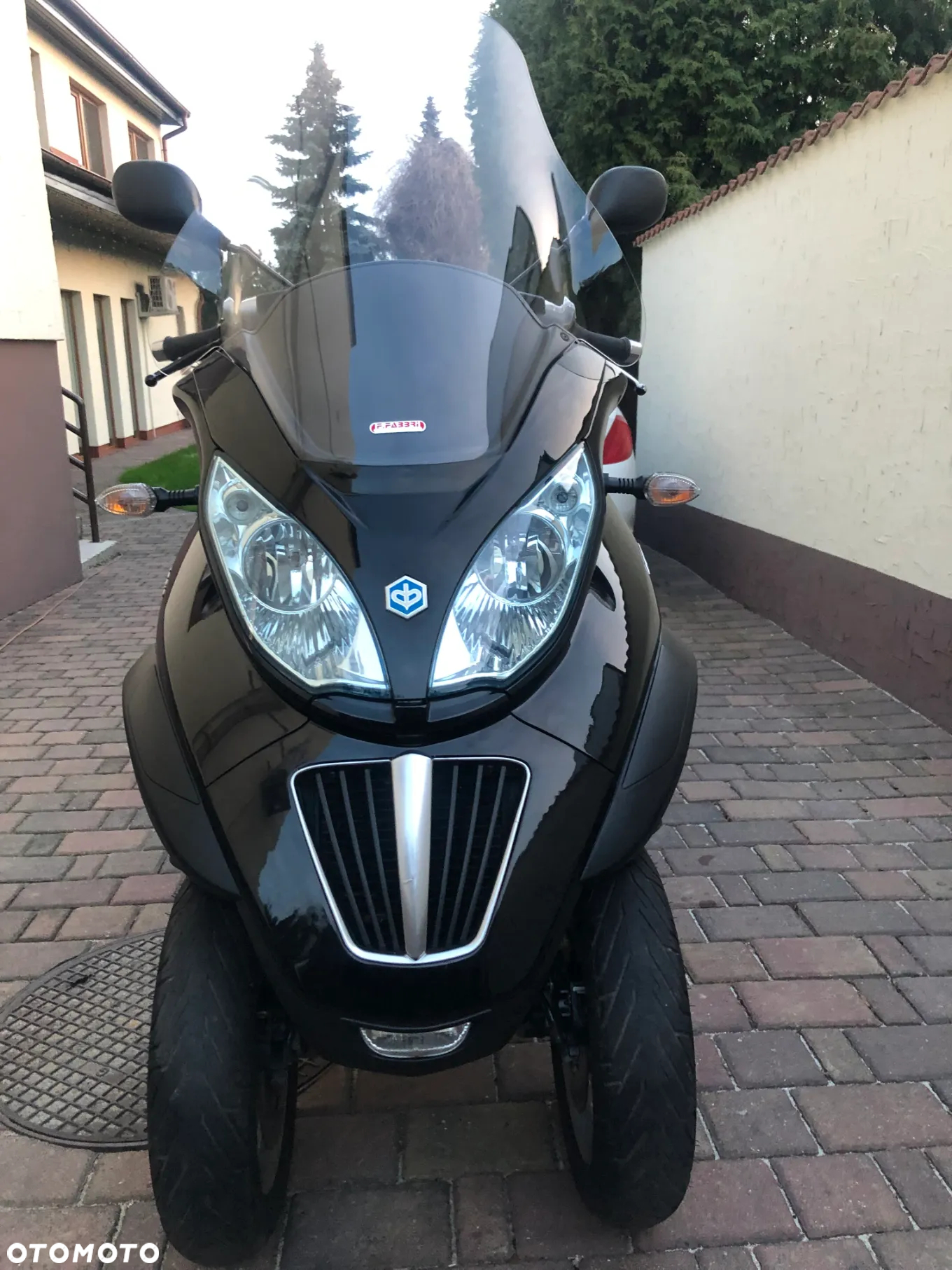 Piaggio MP-3 - 5