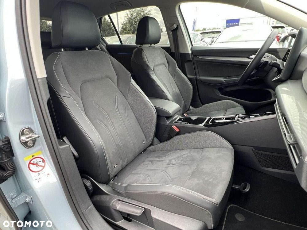 Volkswagen Golf 1.5 TSI EHybrid PHEV 150kW Style DSG - 23