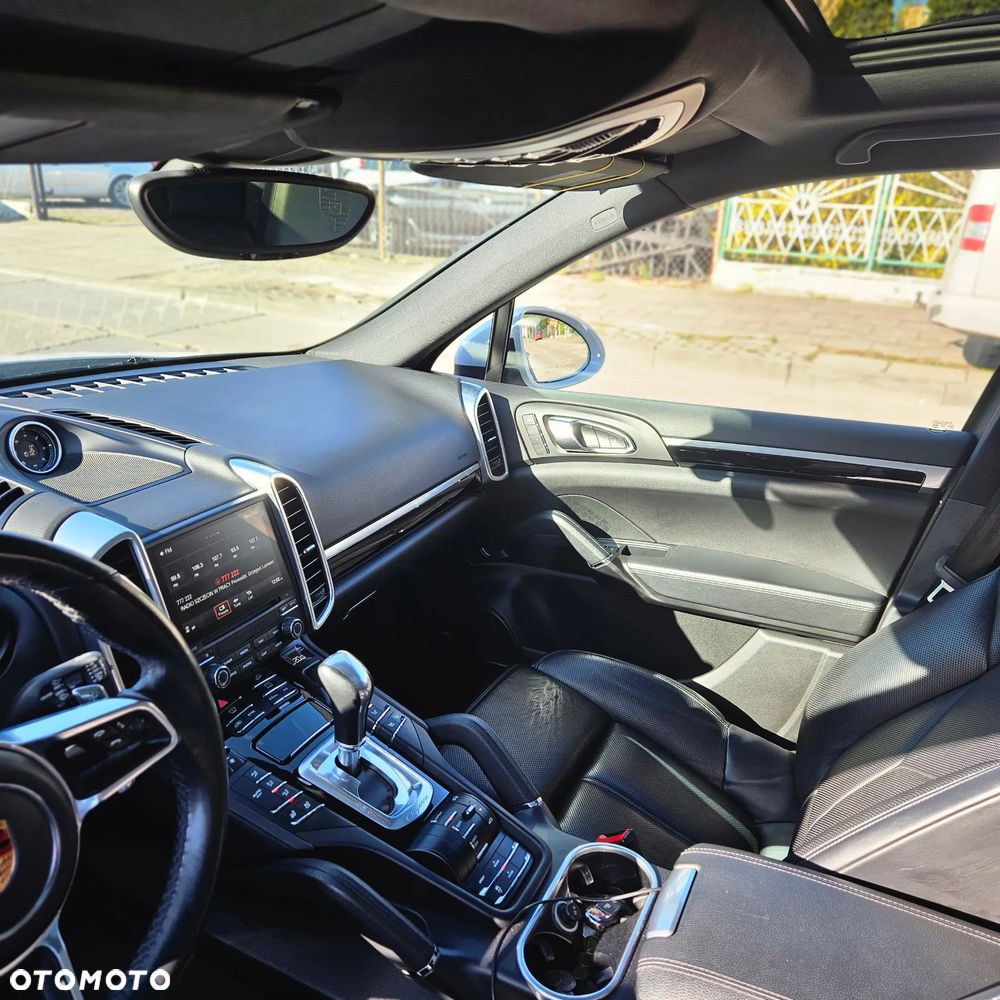 Porsche Cayenne S E-Hybrid Platinum Edition - 22