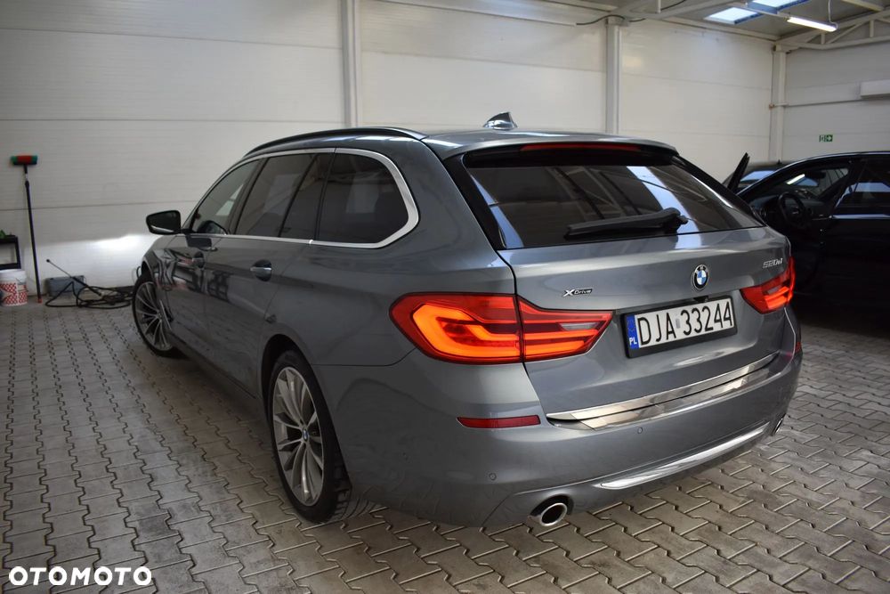 BMW Seria 5 520d xDrive Luxury Line - 15