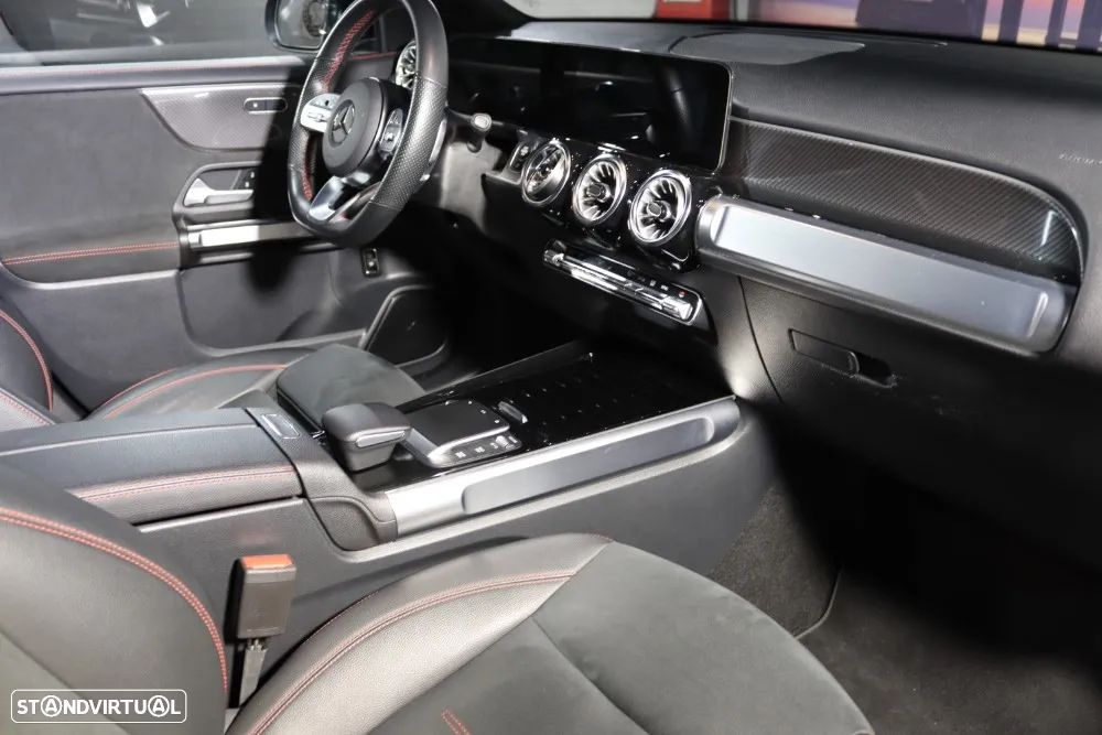 Mercedes-Benz GLB 200 AMG Line - 14