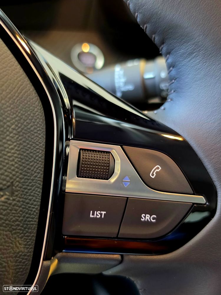 Peugeot e-208 Allure - 26