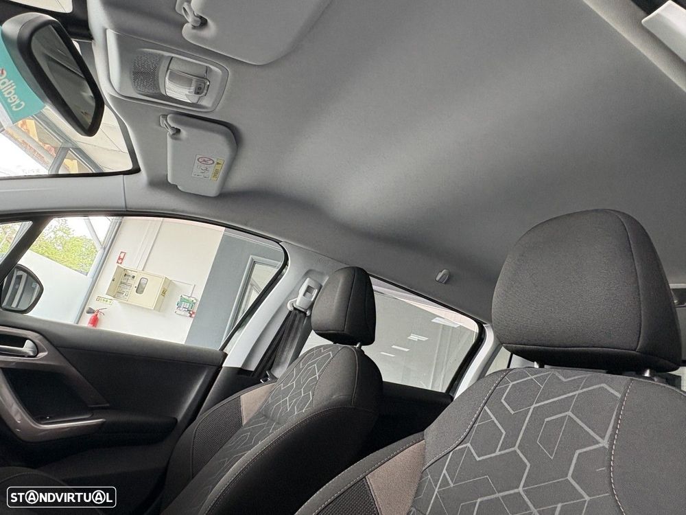 Peugeot 2008 1.2 PureTech Style - 15