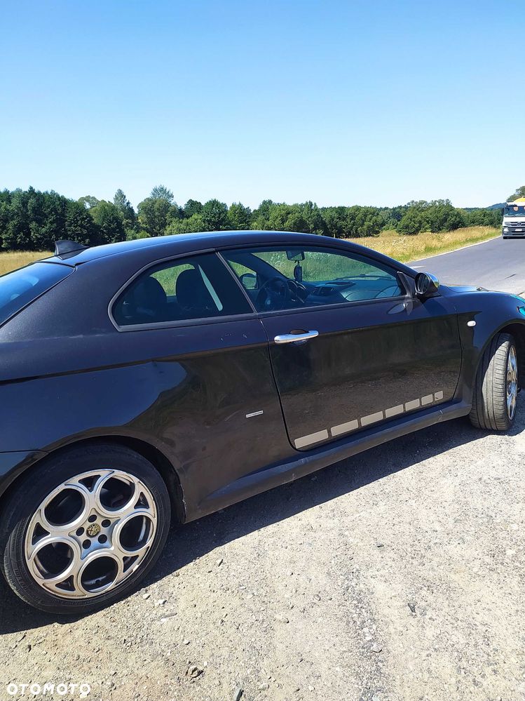 Alfa Romeo GT - 3