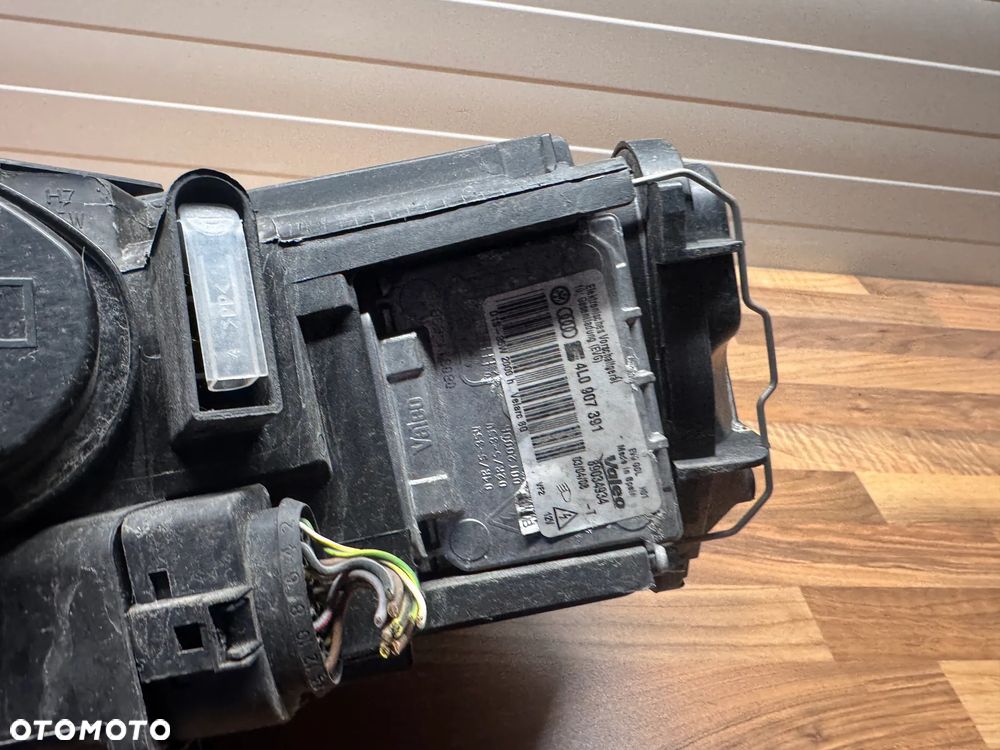LAMPA XENON PRAWA VW PASSAT B6 BIXENON SKRĘTNY - 11