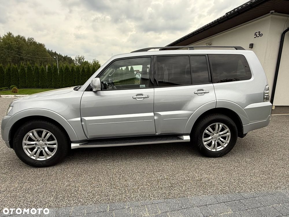 Mitsubishi Pajero 3.2 DID Instyle EU6 - 24