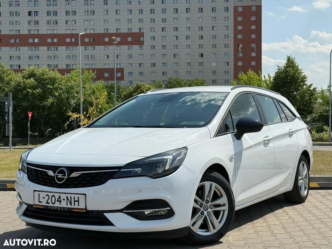 Opel Astra 1.2 Turbo Start/Stop Sports Tourer Design&Tech - 1