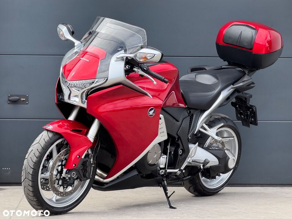Honda VFR - 24