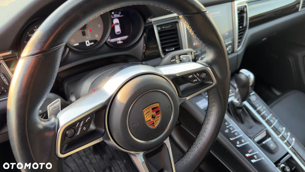 Porsche Macan - 16