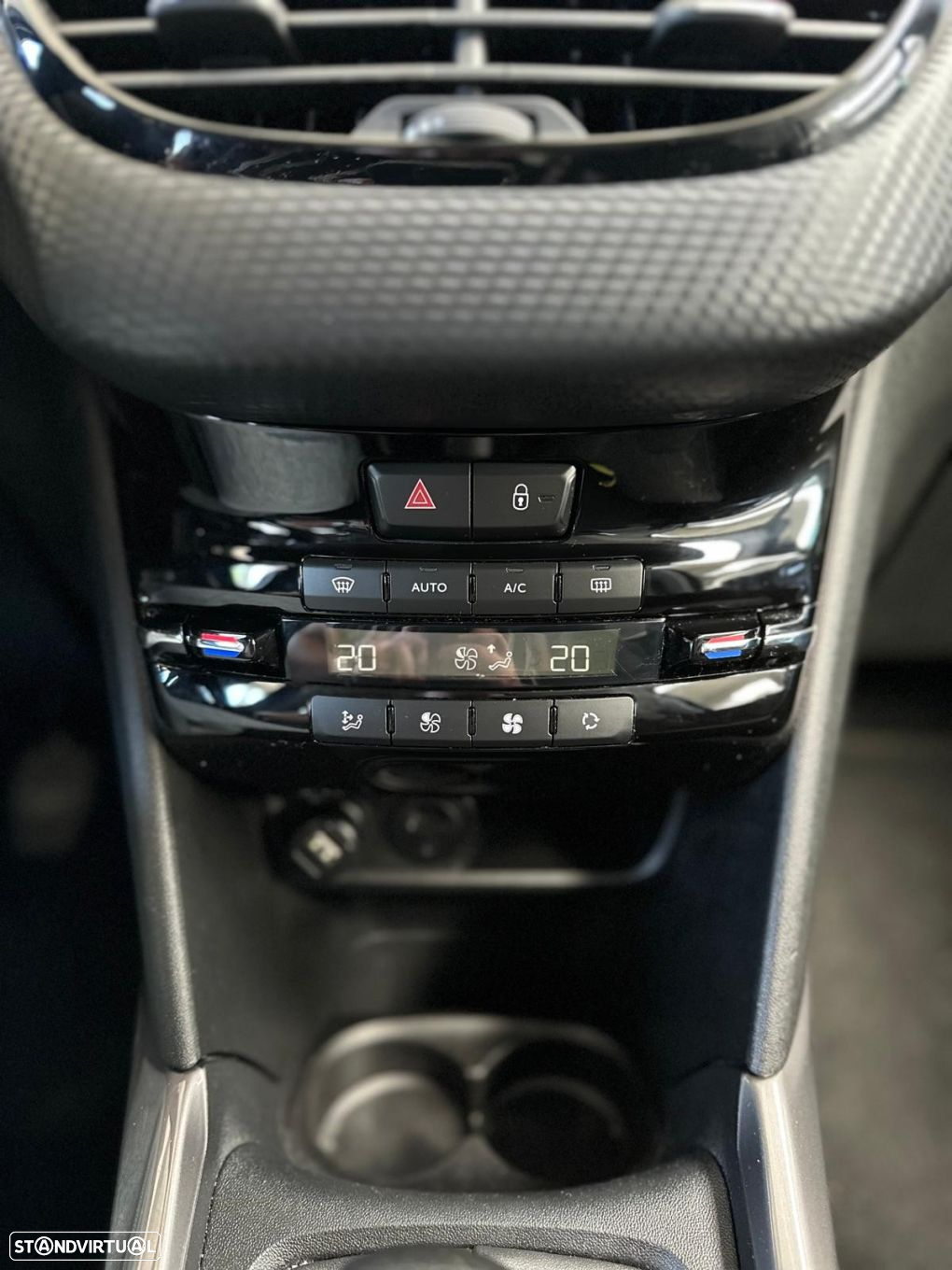 Peugeot 2008 1.2 PureTech Style - 20