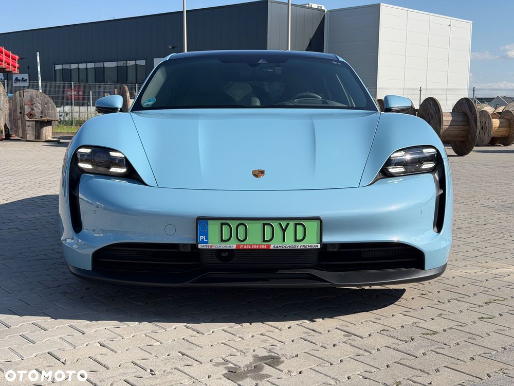 Porsche Taycan - 6