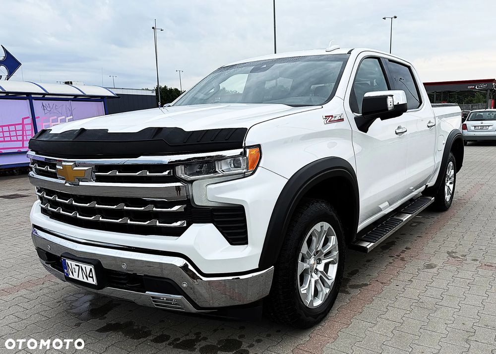 Chevrolet Silverado - 4