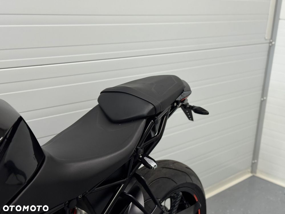 KTM Super Duke - 23