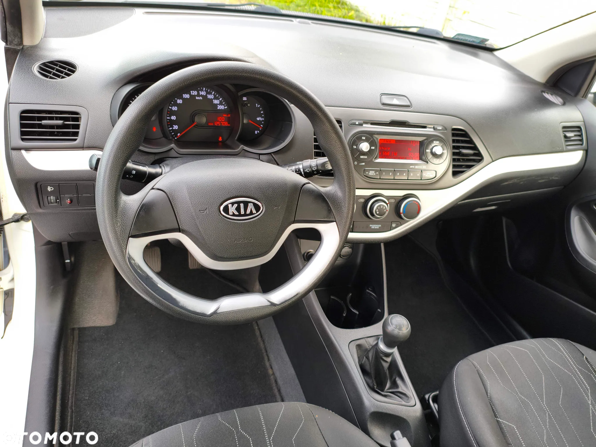 Kia Picanto 1.0 L - 5