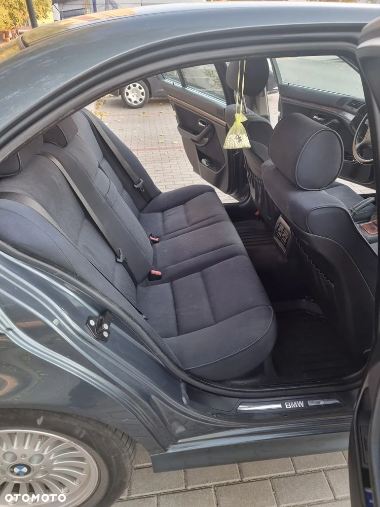 BMW Seria 5 - 12