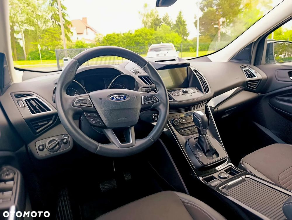 Ford Kuga 2.0 TDCi 2x4 Titanium - 18