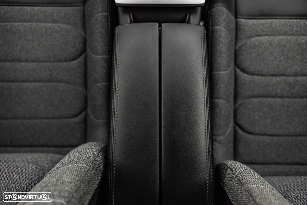 Citroën C5 X 1.6 Hybrid Plus e-EAT8 - 12