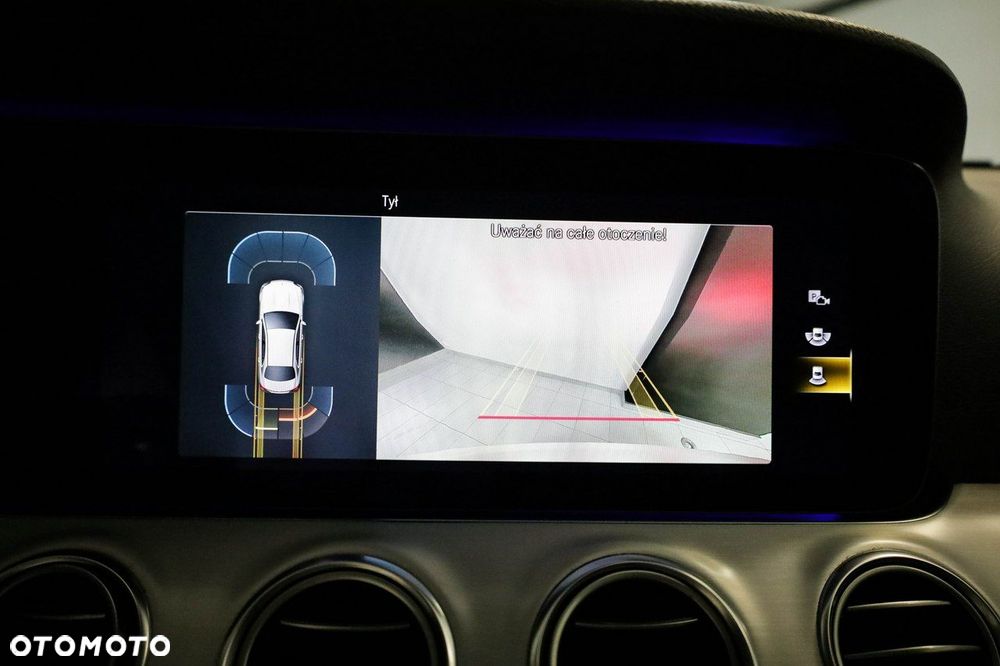 Mercedes-Benz Klasa E 220 d 4-Matic AMG - 21