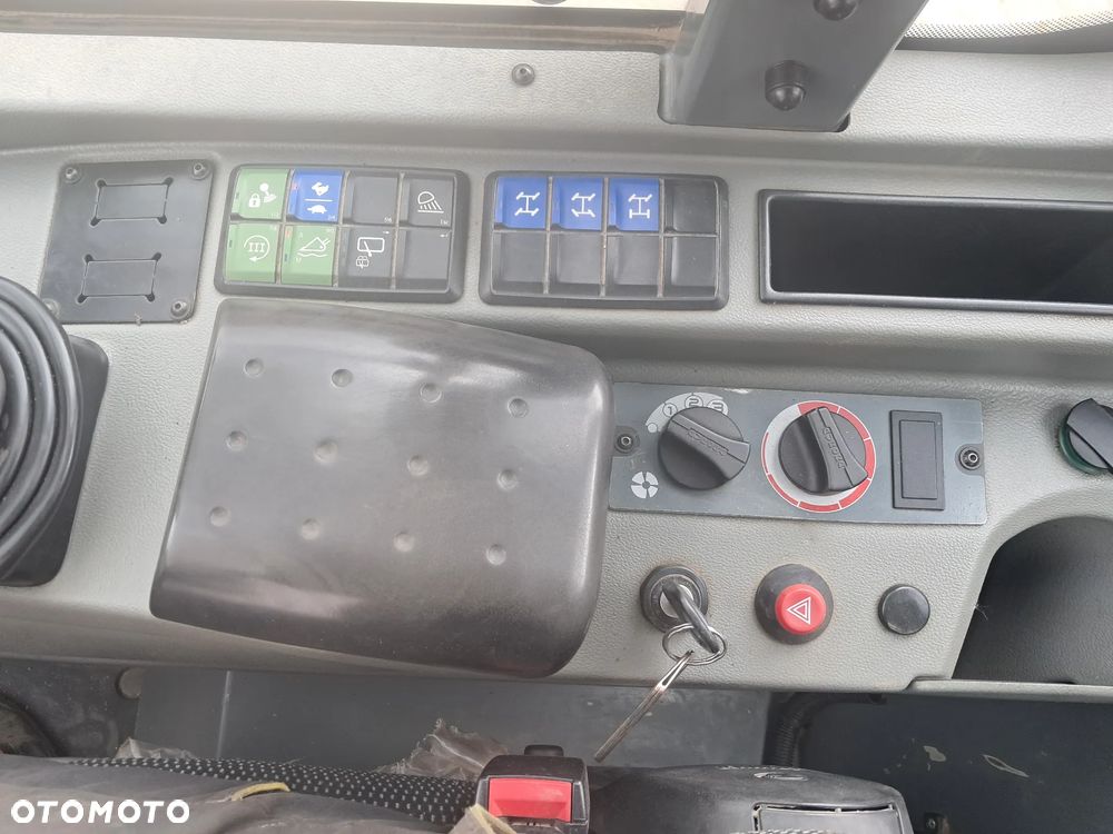 Kramer 5095 ładowarka kołowa 4 koła skrętne 2017r silnik turbo Kohler 75KM hydrauliczne szybkozłącze szufla / łyżka + widły 1200mm 2850 MTG 4x4 oświetlenie waga 5 ok ton jazda szybka wolna 5075 5085 850 750 JCB 406 407 Wacker Neuson WL52 / WL60 Caterpillar 906 / 907 908 Volvo L30 L35 - 14