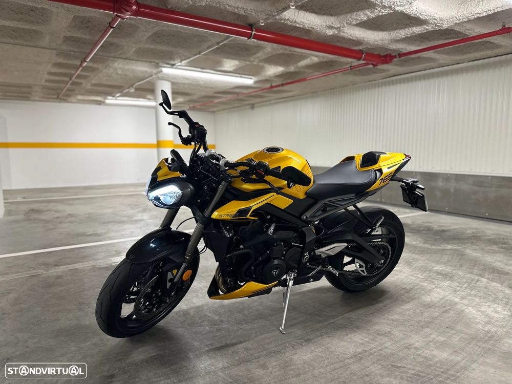 Triumph Street Triple RS - 2